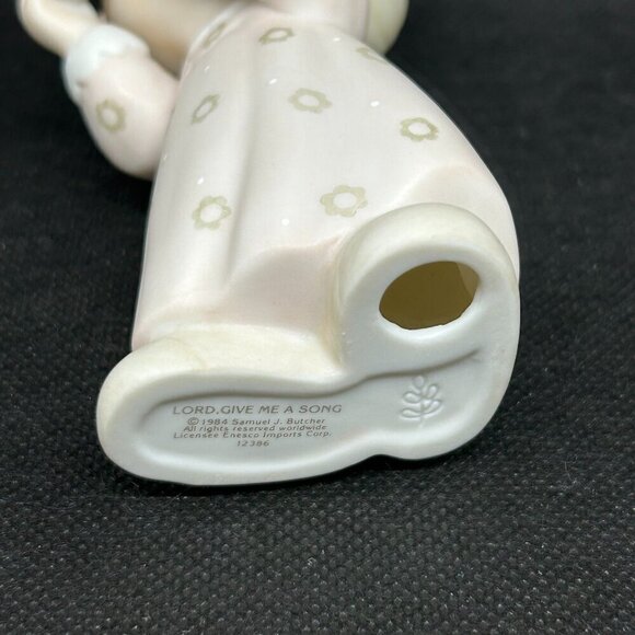 Precious Moments "Lord, Give Me a Song" figurine - Picture 5 of 5